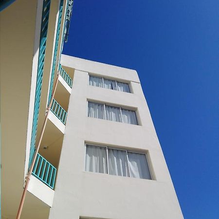 ブエノスアイレスPlazaアパートメント エクステリア 写真